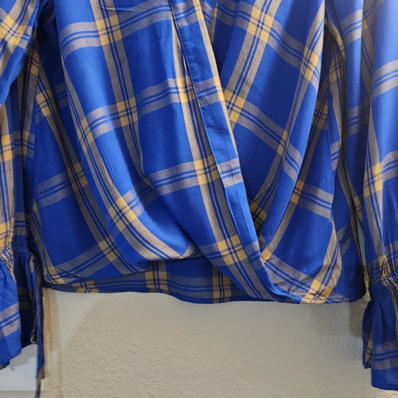 Express Wrap Front Blouse Womens Size SP Blue Yellow Plaid V-neck Flutter Sleeve - Picture 3 of 7